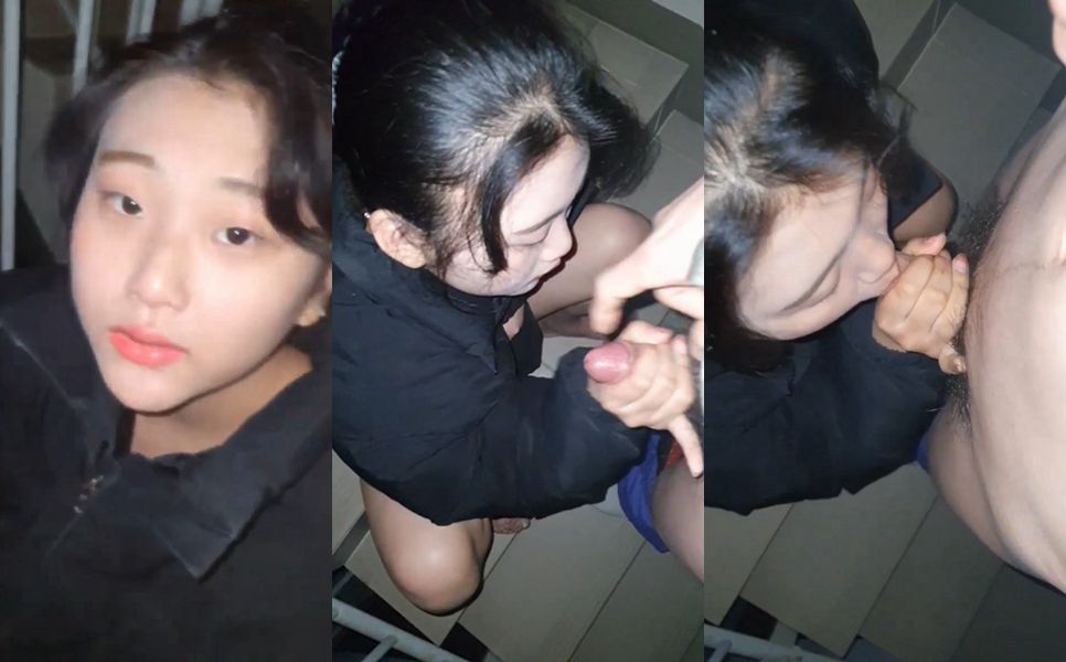 계단에서 고등학생 셀카